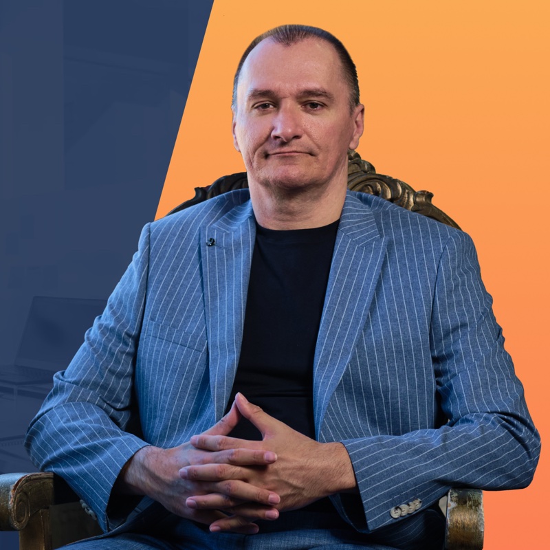 Иван Пономарев — руководитель «Долга нет»